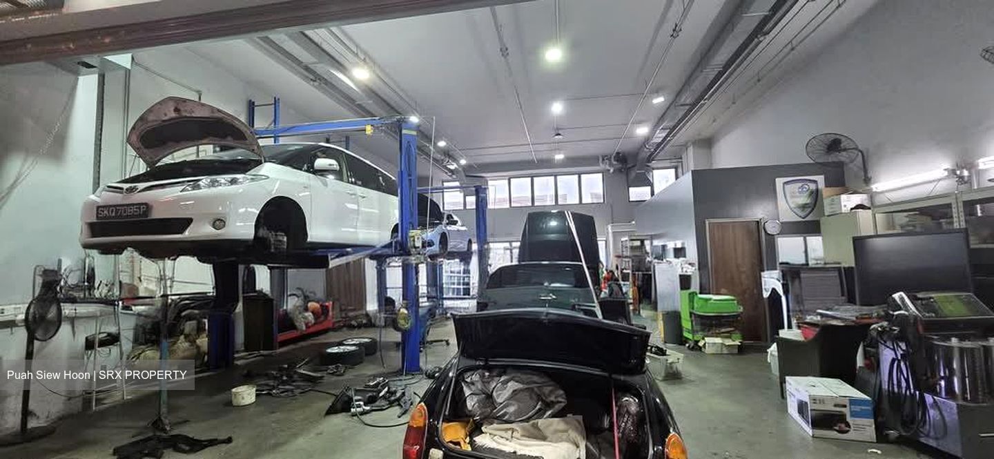 Carros Centre (D25), Factory #566863711